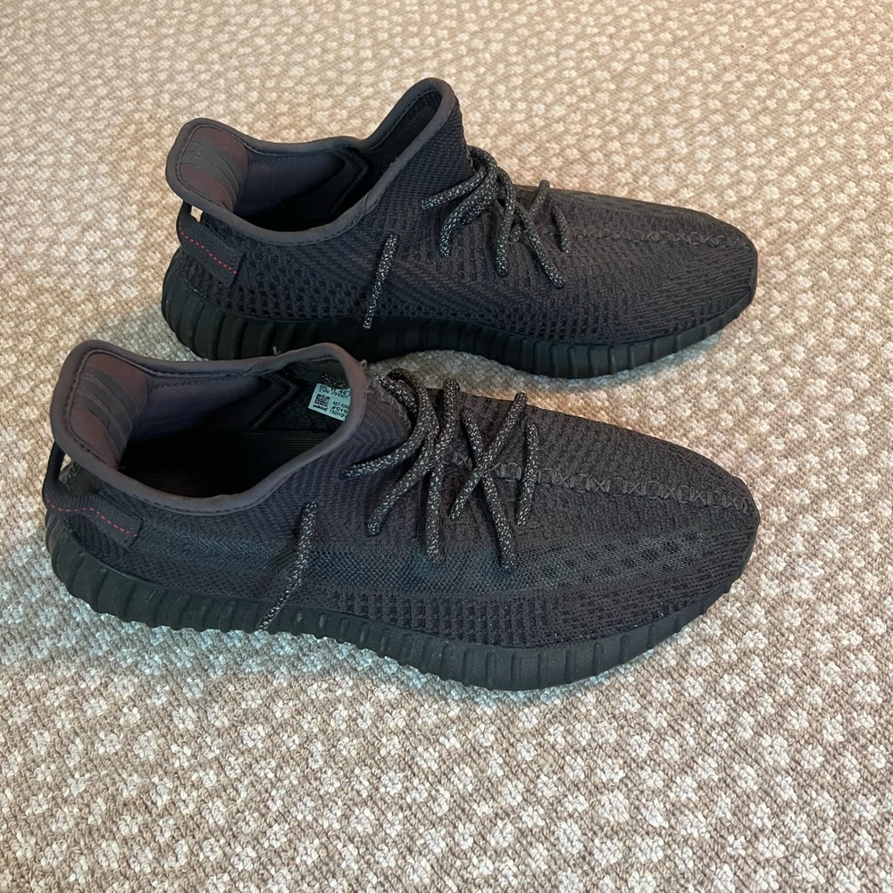 Yeezy Boost men’s 11.5 black